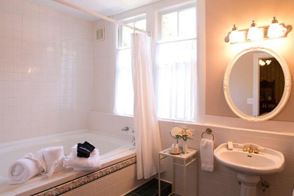 Beaufort House Inn Asheville Room photo