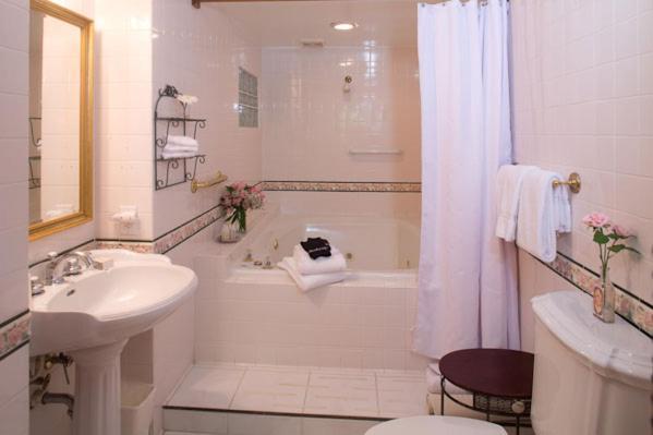 Beaufort House Inn Asheville Room photo